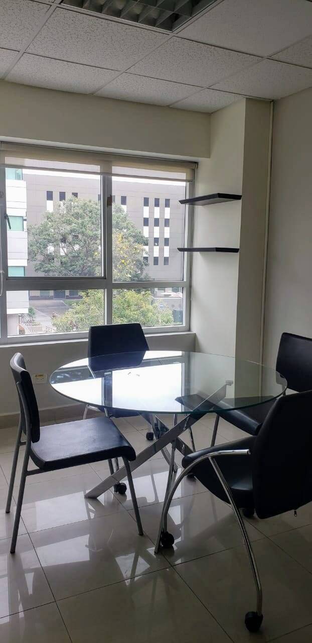 Oficina En Venta  85.77 mts2 En Edificio Parque Empresarial Colon