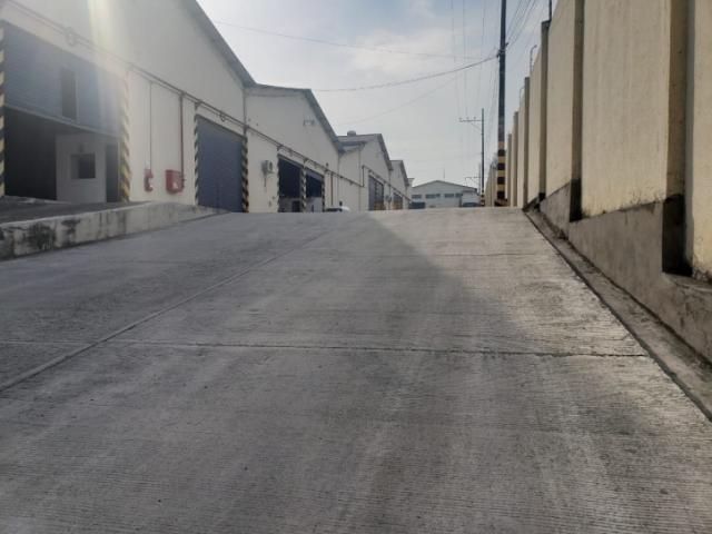 BODEGAS para Alquiler en Guayaquil - 3