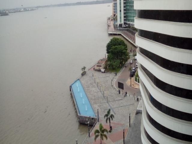 Venta en Puerto Santa Ana - Guayaquil