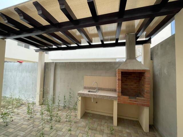 #1255 - CASAS para Venta en Guayaquil - G - 2