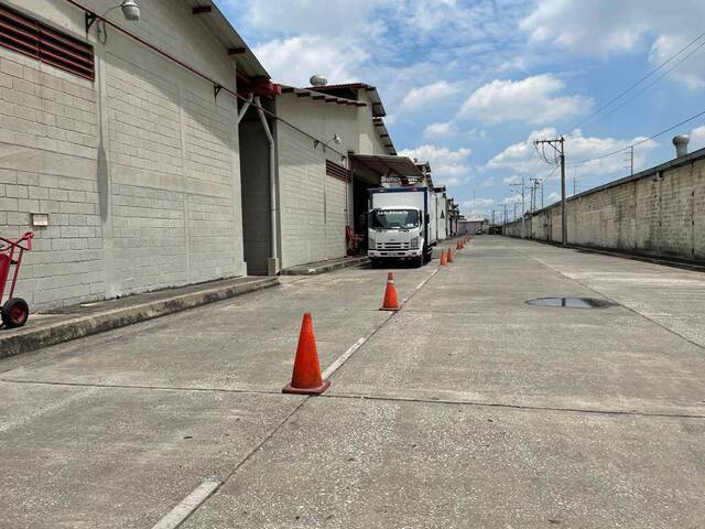 BODEGAS para Alquiler en Guayaquil - 2
