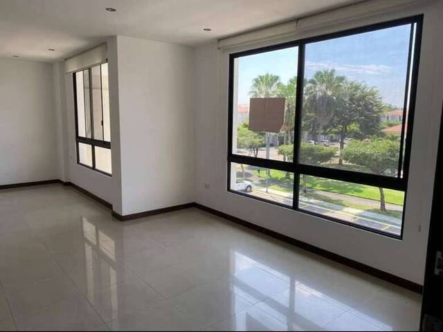 #1327 - DEPARTAMENTOS para Venta en Guayaquil - G