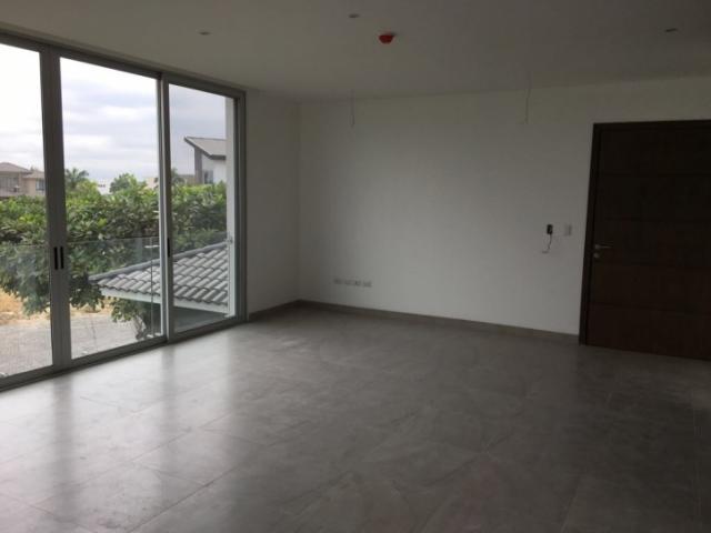 #466 - DEPARTAMENTOS para Venta en Guayaquil - G