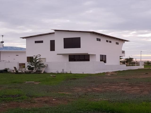 #591 - CASAS para Venta en Santa Elena - SE